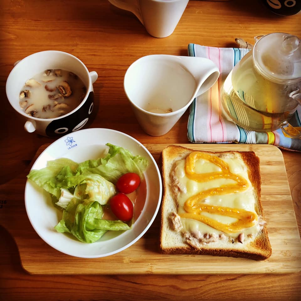 朝食