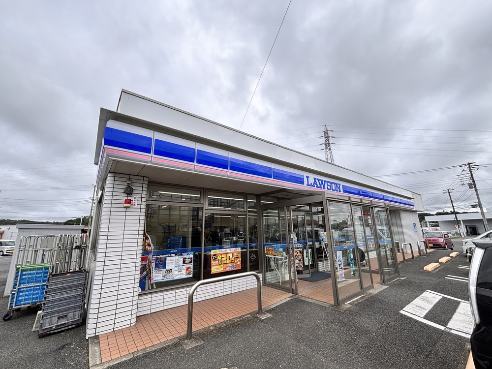 コンビニRVパーク ローソン 館山山本（たてやまやまもと）店写真