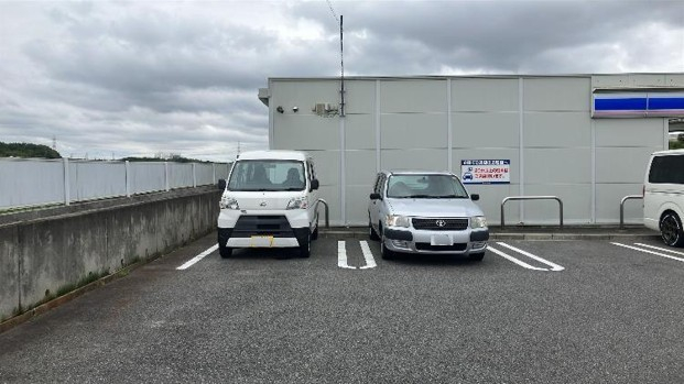 コンビニRVパーク ローソン日進五色園（にっしんごしきえん）店写真